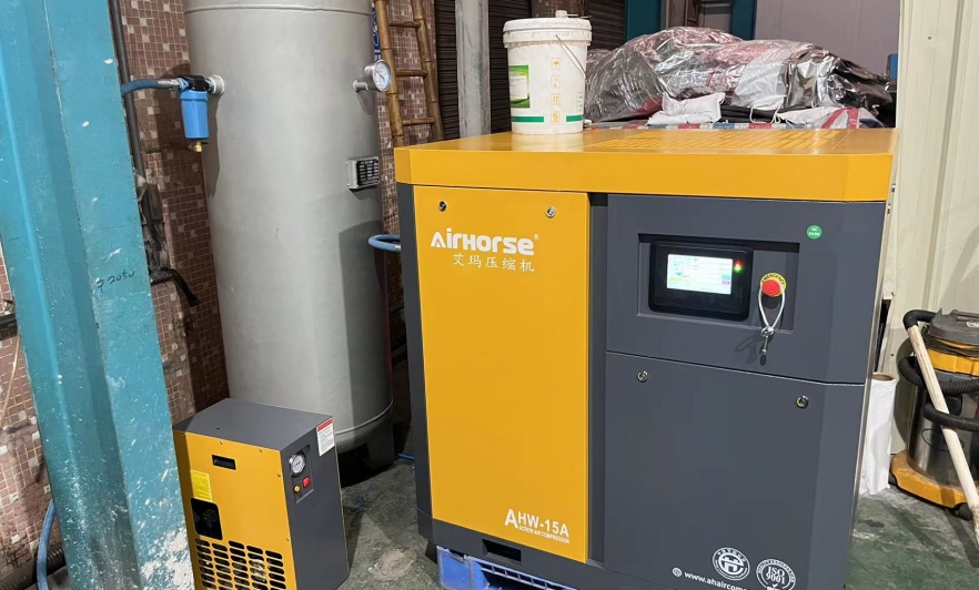 How to choose a suitable oil-free screw air compressor for the medical industry?